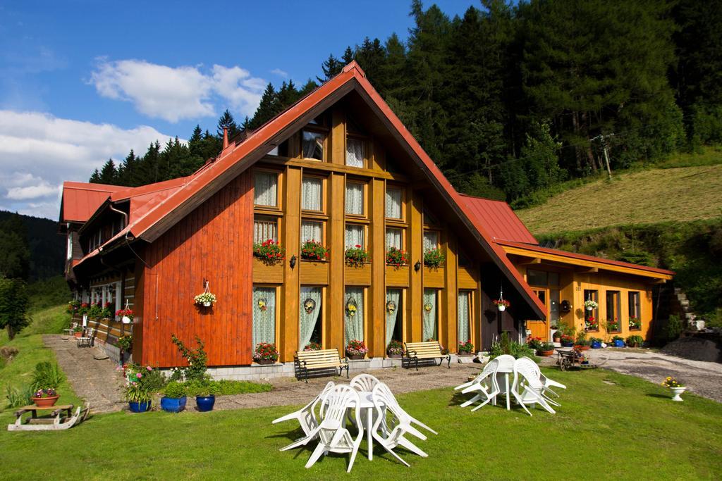 Penzion U Veselych Pec pod Snezkou Bagian luar foto